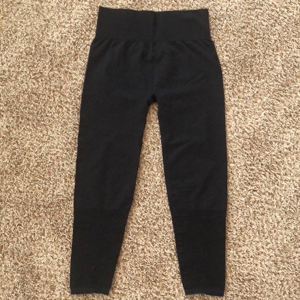 Fabletics crop leggings